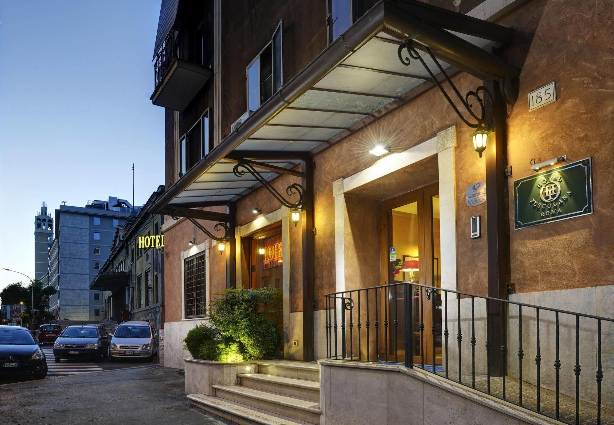 Hotel Tuscolana Rom Exteriör bild